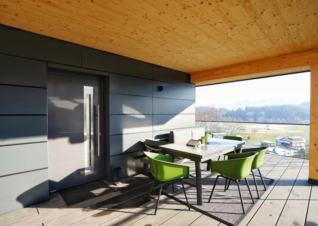 Modernes Ferienhaus Mit Panoramablick Rosegg Extérieur photo